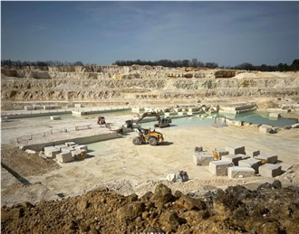 Crema Luna Limestone Quarry