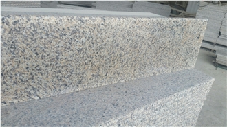 China Quality-Ensured Tiger Skin Gold Granite Slabs