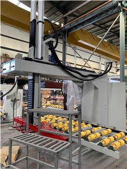 Automatic Loading -Unloading Table For Slabs
