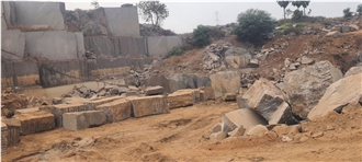 Tan Brown Granite Blocks