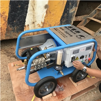 Protable Manual Italy High Pressure Water Sandblasting Machine Wh-5018