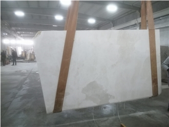 Vanilla Ice Cloudy Polished Marble Slabs