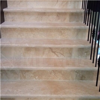 CLASSIC VEIN CUT TRAVERTINE STAIRS