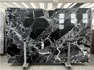 Grand Antique Noir Marble Slabs
