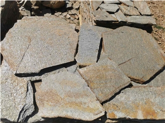 Metallic Rusty Gneiss Machine Cut Irregular Flagstone Tiles