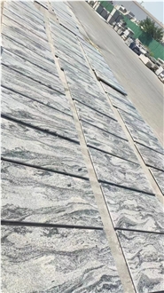 China Juparana Granite Floor Tiles Flamed Surface