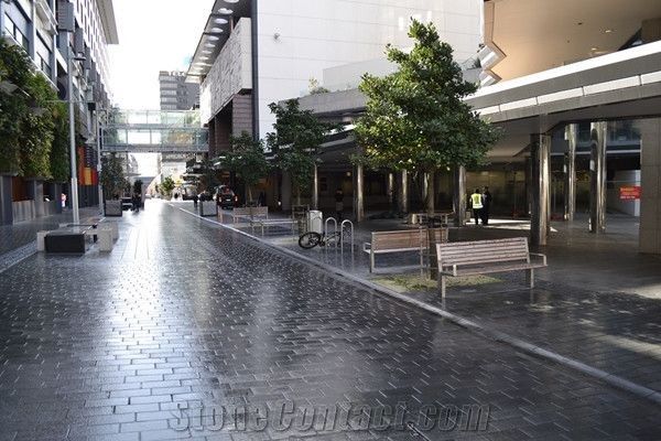STREET LANSCAPE 2013