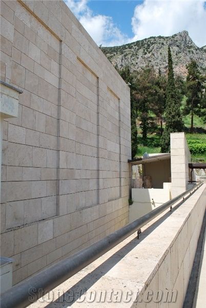 Delphi Museum 1999