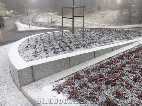 Flower bench 2011