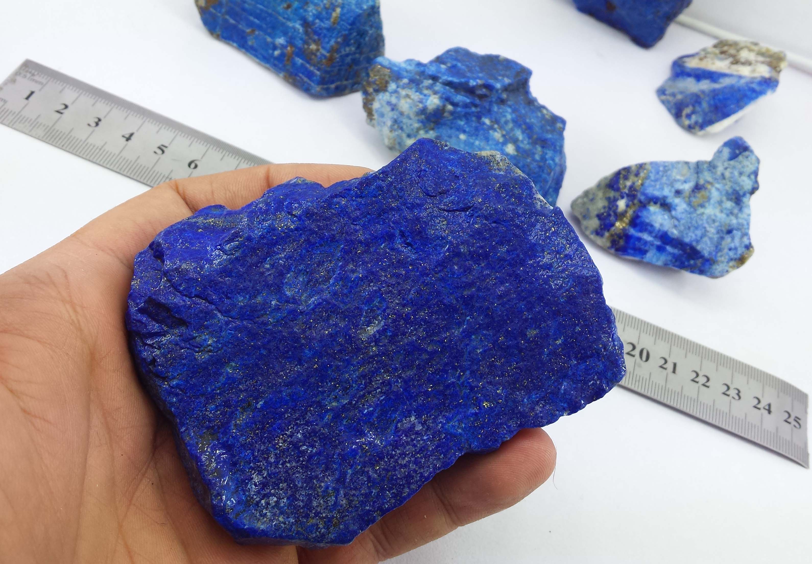 AFAQ GEMS & MINERALS