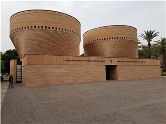 Pietra della Lessinia Synagogue Facade - Tel Aviv