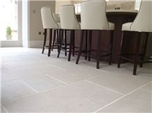 Luberon antiqued limestone 2013