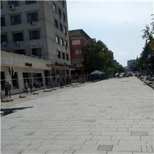 Outdoor Square 2018