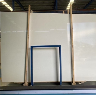 Cream Bello Limestone Slabs