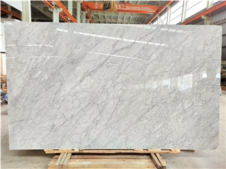 Elegant Carrara White Marble Slabs For Indoor Design