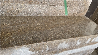 G682 Granite Kerbstone
