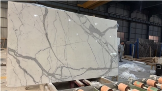 Turkey Calacatta White Marble: Smooth Surface, Contemporary Look