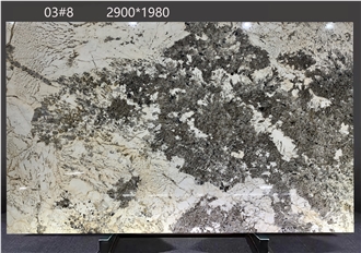 Alaska White Granite Slabs Featuring Layered Color Textures