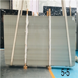 Chenille White Marble Slabs Presenting Layered Textures