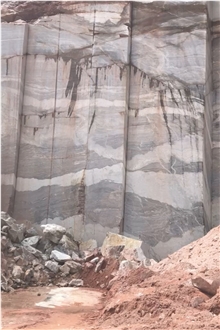 Taupe Black Granite Quarry