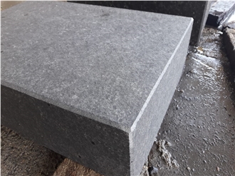 Black Basalt Urban Curbstone