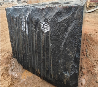 G20 Bengal Black Rough Granite Blocks