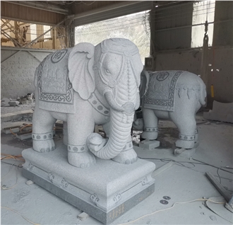 Carved Elephant Animal Sculpture Outdoor Ornament