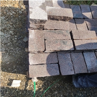 Good Quality Red Granite Cobble Stone