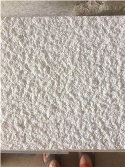 China Stone Pearl White Granite Bush Hammered Tiles