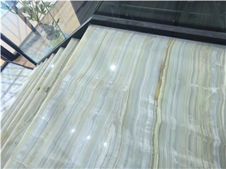 Green Onyx Straight Grained Polished Slab Tiles