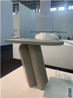 Iliria White Marble “Heng” Side Table