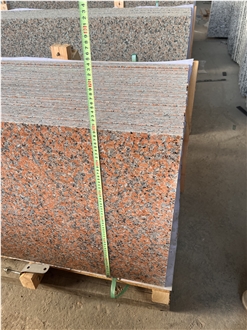 Maple Leaves Red Granite Tiles