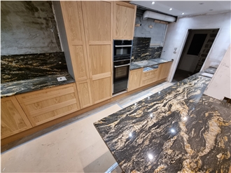 BLACK FUSION QUARTZITE KITCHEN