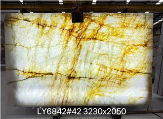 Brazil Cristallo Quartzite Slabs