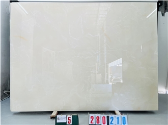 High Classic  Slabs Snow White Onyx