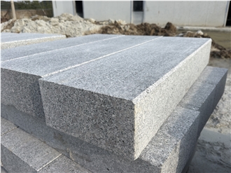 Grey Granite Kurbstone Roadside Stone