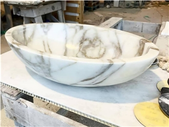 bathtub white marble